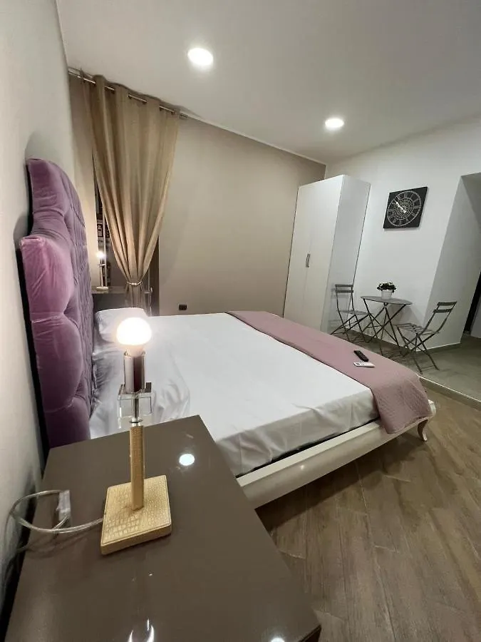 Bed and Breakfast In Piazzetta Napoli