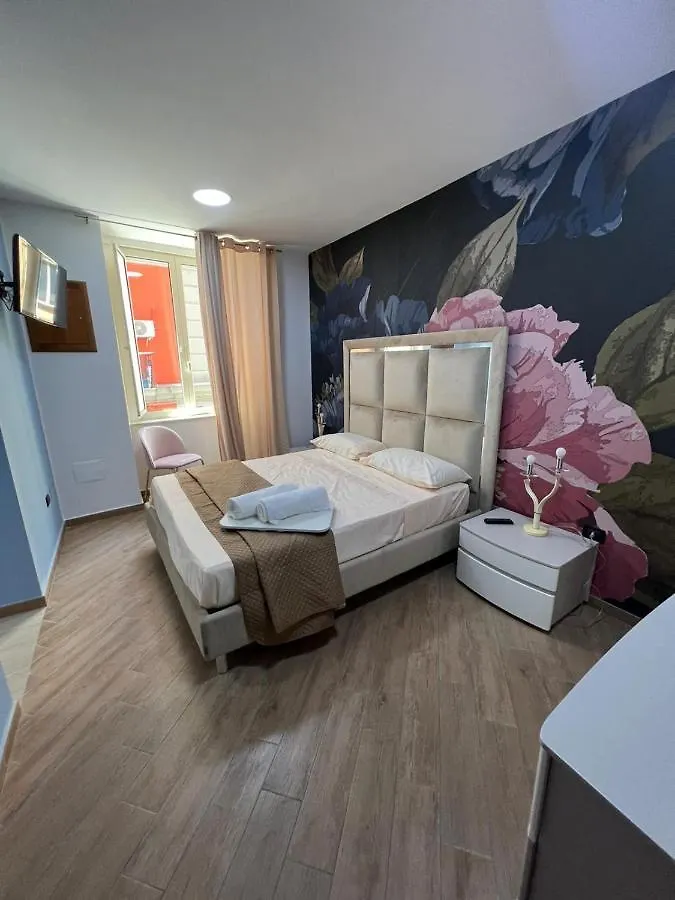 Bed and Breakfast In Piazzetta Napoli