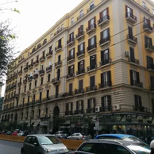Be Italian Flat Bovio Pensión
